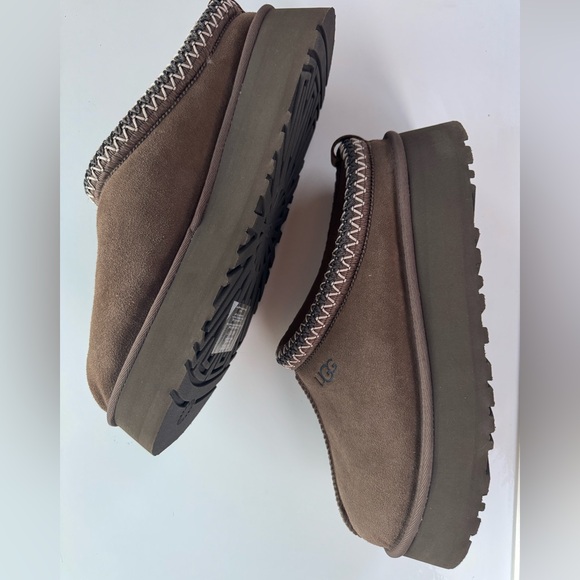 UGG Women’s platform Slip-On - Picture 2 of 6